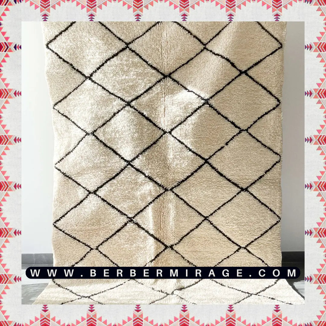 Striking black and white Berber area rug - 258cm x 153cm BerberMirage